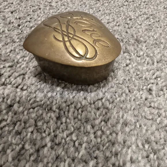 LOVE Brass Trinket Box Vintage - Picture 3 of 8